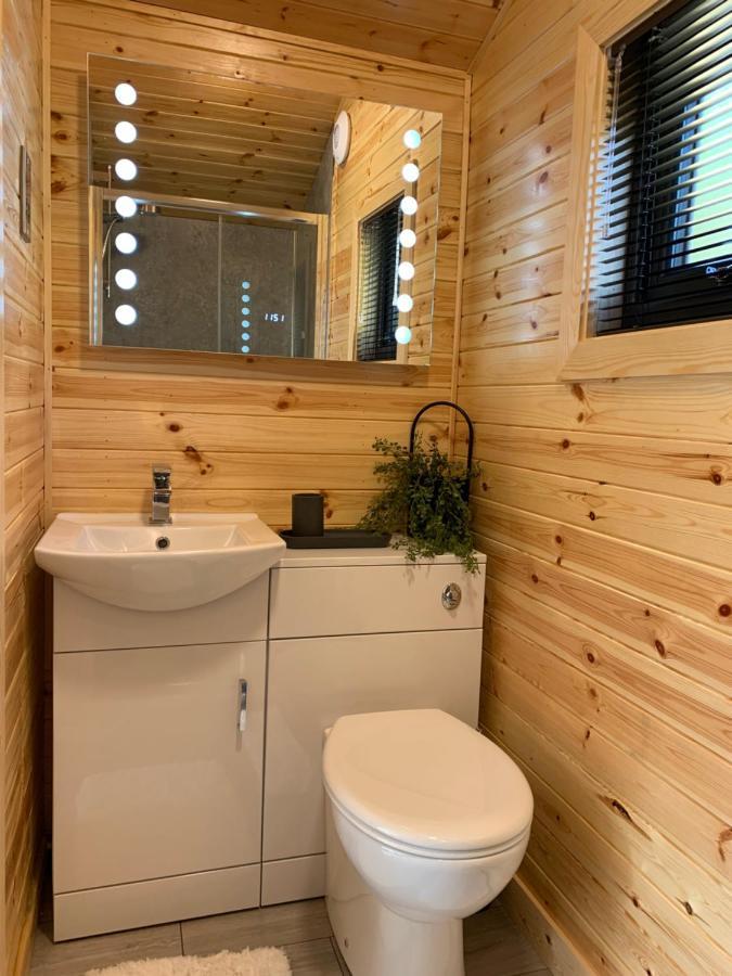 River Huts, Highland River Retreat With Hot Tub Inverness Exteriér fotografie